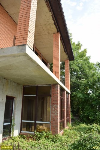 Из-за проблем с законностью стройки дом Арефьевой в Джубге много лет стоит в состоянии недостроя