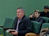 Жители Гидростроя внимательно слушают представителя заказчика проекта изменений