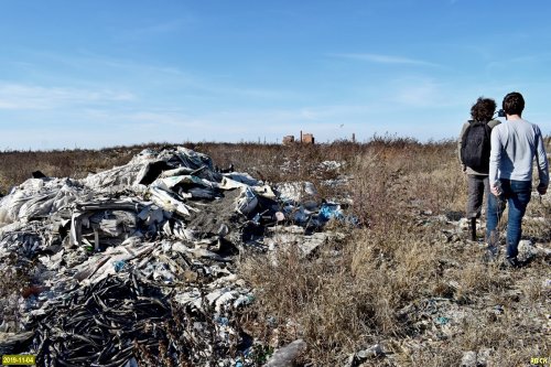 Активисты ЭВСК инспектируют территорию заброшенной свалки возле керамзитового завода (Энем)