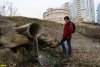 Сброс канализации в районе Моста поцелуев