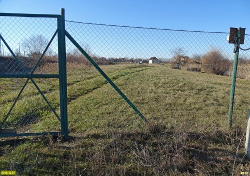 Под базу отдыха "Пикник Клаб" в селе Красносельском самовольно огорожен большой участок на берегу реки Кочеты