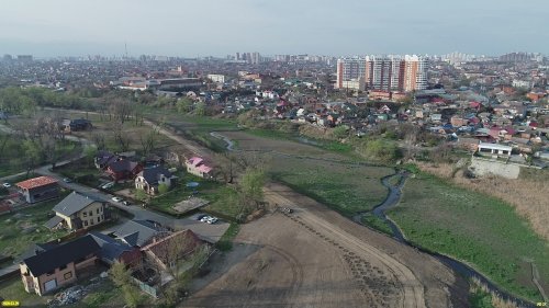 Ручей на месте засыпанного русла старицы реки Кубани