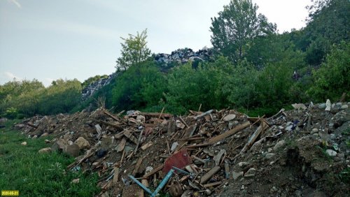 Свалка отходов в районе станицы Андрюки