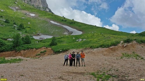 Активисты ЭВСК во время инспекции дороги на Лунную поляну