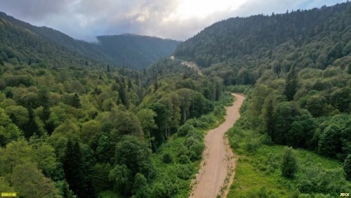 Участок дороги на Лунную Поляну в верховьях ручья Водопадистый