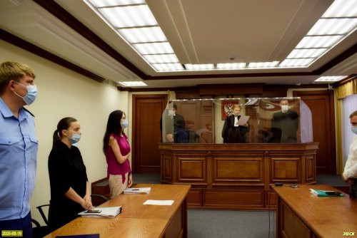 Суд оглашает принятое решение