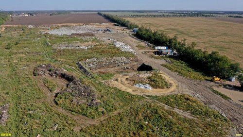 Засыпанные мусорные ямы на полигоне ООО "Чистый город"