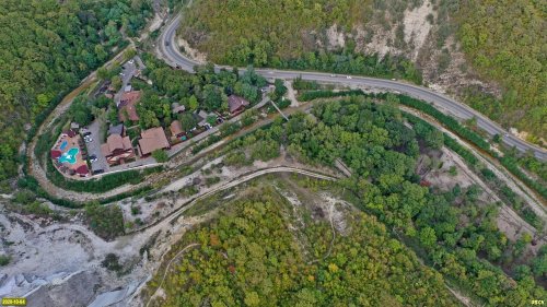 Загородный комплекс "Лесная заимка" в Геленджике незаконно построен на лесных землях