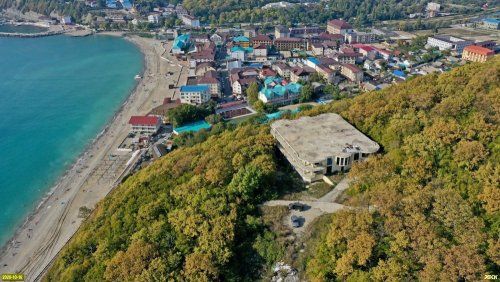 Незаконная стройка так называемого квартала "Питерский"