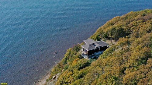 Застройка лесного фонда на обрыве над мысом Гуава