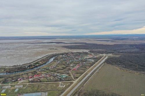 Северо-восточная окраина леса Афипсип, река Афипс и Шапсугское водохранилище