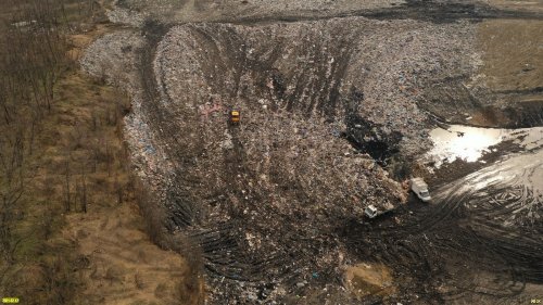 Кропоткинская городская свалка "наползает" на окружающую территорию