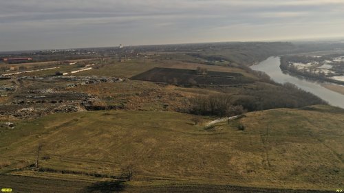 Тбилисская районная свалка расположена рядом с рекой Кубанью