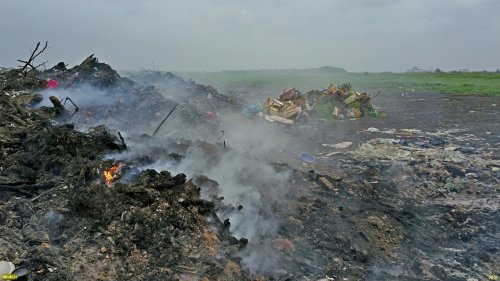 Незаконная славянская свалка активно загрязняет атомосферу токсичными продуктами горения