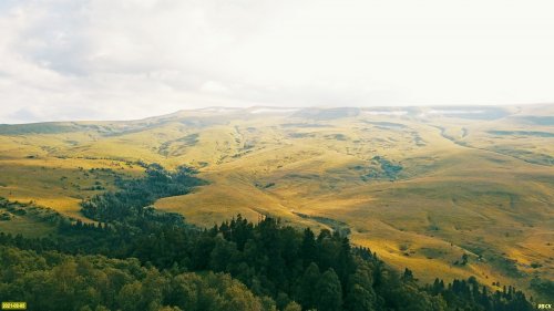 На плато Лагонаки начинается река Курджипс