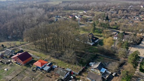 Зелёная зона Сквер в пос.Приреченский возле библиотеки 