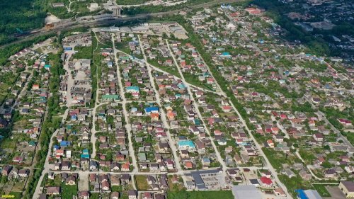 Справа - зелёная зона в с.Гайдук (3) по ул.Межевой