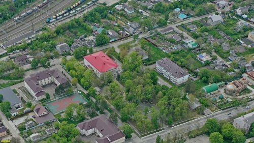 Парк возле ДК - зелёная зона в пос.Верхнебаканский (7)