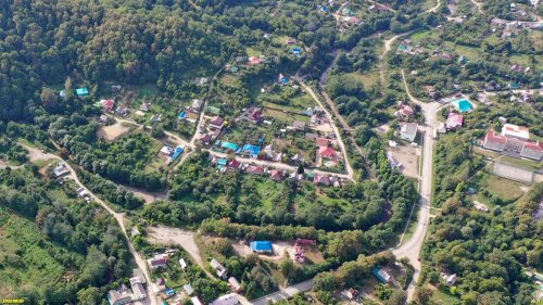 Зелёная зона в с.Шаумян: (6) в центре и (1) вверху справа 