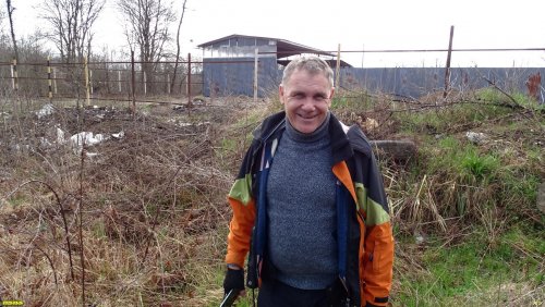 Руководитель Краснодарского отделения "Зелёной Лиги" Е.Витишко в ООПТ Лес на улице Королёва (г.Апшеронск)
