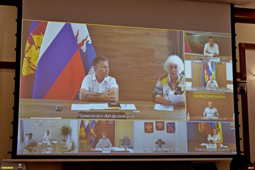 Член ЭВСК из Приморско-Ахтарска Е.Шиневская говорит о проблемах с созданием ООПТ на территории своего МО