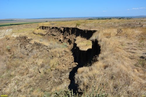 Оползневой разлом в перспективной ООПТ Гора Цымбалы