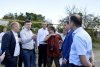 Участники совещания возле перспективной зелёной зоны в посёлке Кучугуры (5)
