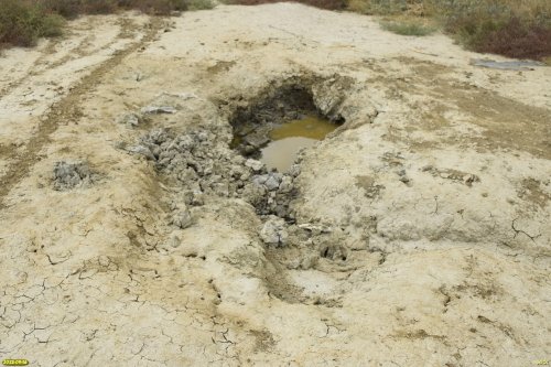 Грязе-газовый сифон в перспективной ООПТ Гора Гнилая