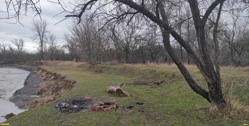 Высокий правый берег реки Уруп к западу от перспективной ООПТ Урочище Плиты