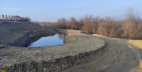 Искусственный пруд на границе пойменного Заветного леса