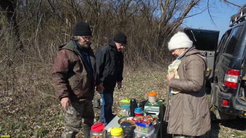 Обед в перспективной ООПТ Новоукраинский лес