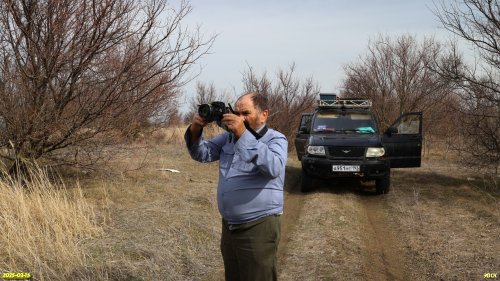Водитель Г.Учкуров на обследовании перспективной ООПТ Воронцовская степь