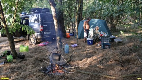 Полевой лагерь участников выезда после ночёвки на территории перспективной ООПТ Урочище Раздол