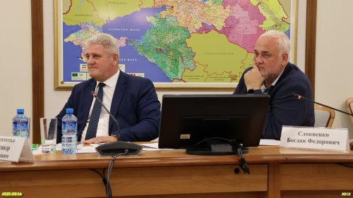 Представители администрации МО Каневской район Герасименко А.В. (глава МО) и Слоквенко Б.Ф.