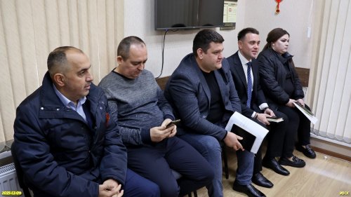 Глава Крымского ГП Будагов Я.Г., замглавы Южного СП Пазушко Е.М., глава Адагумского СП Кулинич С.П., глава Южного СП Ниниев А.А.