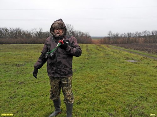 Координатор ЭВСК А.Рудомаха руководит перемещением рабочей группы при обследовании перспективной ООПТ Спечакиевская сага