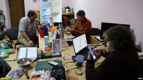 Завтрак и подготовка к выезду на маршрут обследований