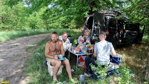 Обед на территории перспективной ООПТ Верёвкинская лесостепь