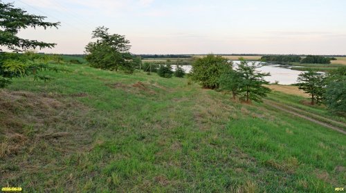 Вид на реку Зеленчук Второй с территории перспективной ООПТ Зайчанский участок степи