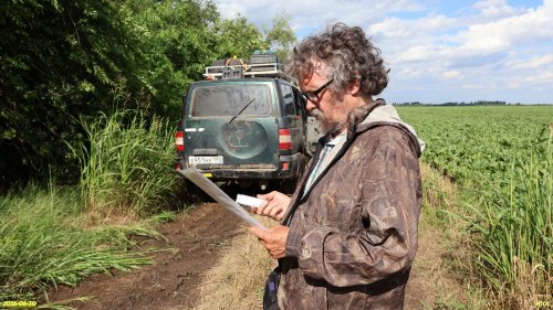 Координатор ЭВСК А.Рудомаха на обследовании перспективной ООПТ Западно-Тбилисский высокий берег 