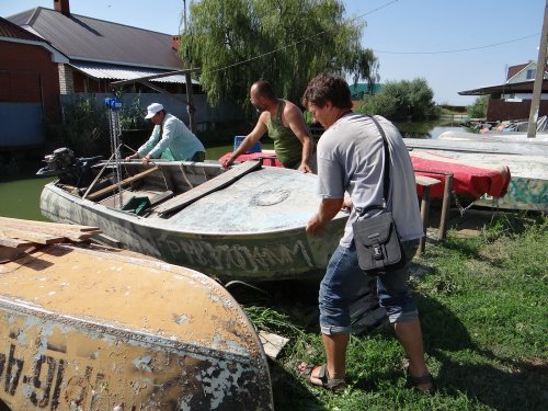 Перед выходом в лиманы на охотбазе "Лозовская"