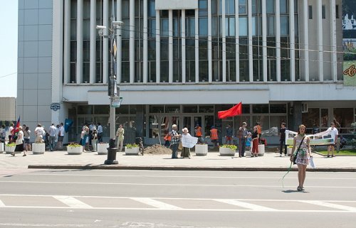 Пикет в защиту зелёных насаждений в Краснодаре